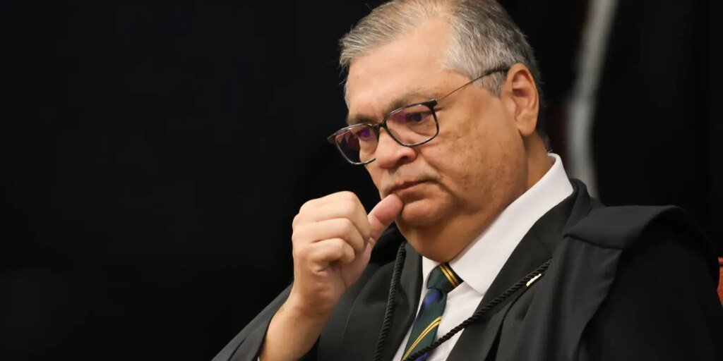 Dino questiona atuação conjunta da CVM e BC para impedir