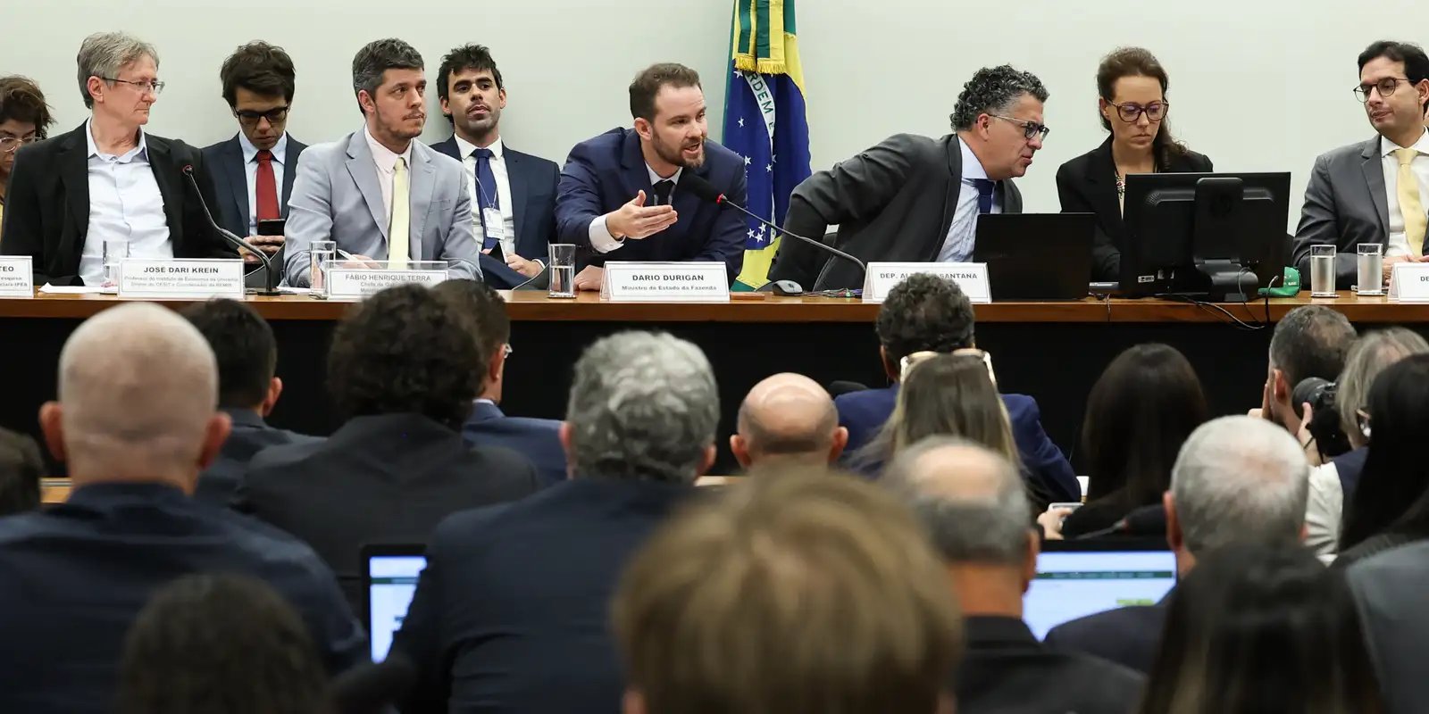 Durigan diz ser contra qualquer compensação ao fim da escala