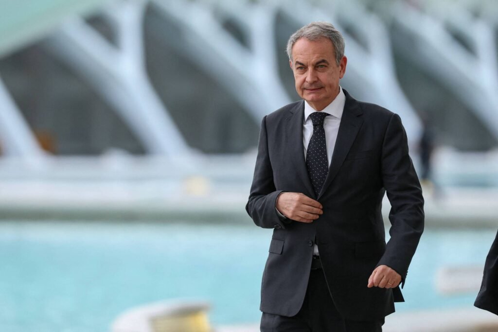 Ex-premiê da Espanha é indiciado por tráfico de influência -