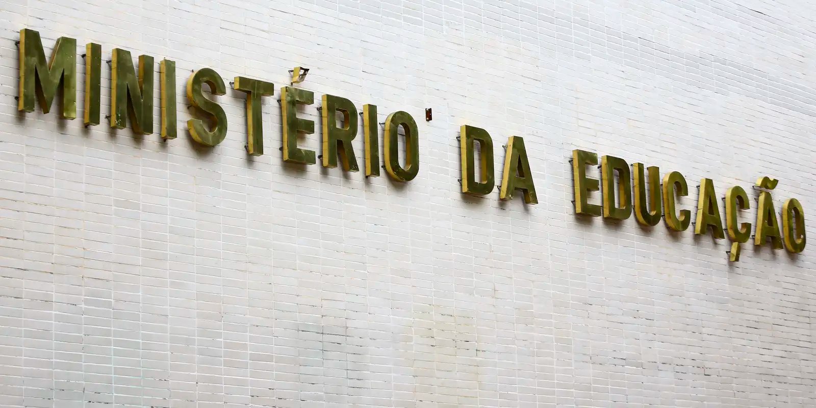 Formação de professores a distância mostra desempenho 53,1% inferior