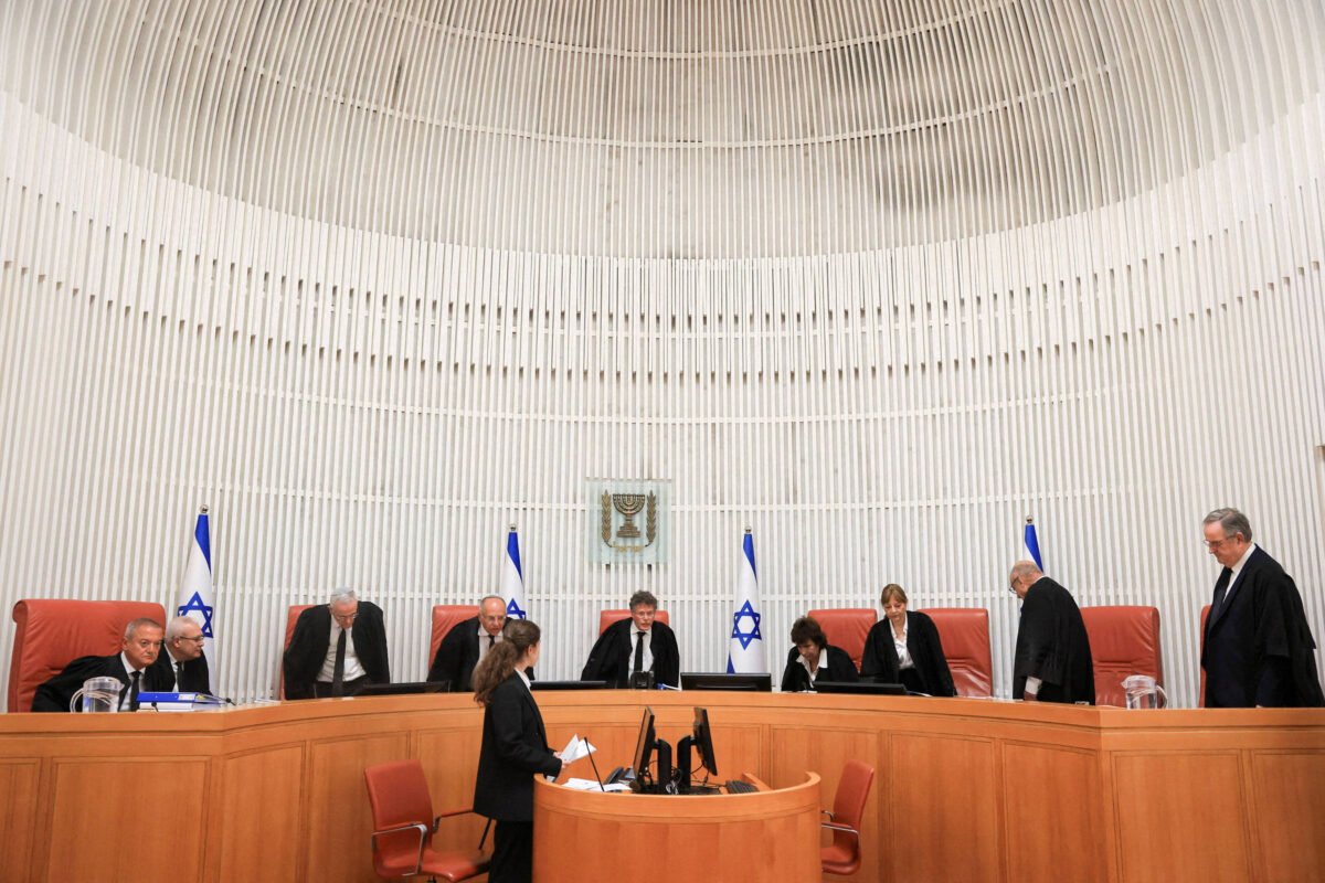 Israel: Corte ordena perda de benefícios a ultraortodoxos - 26/04/2026
