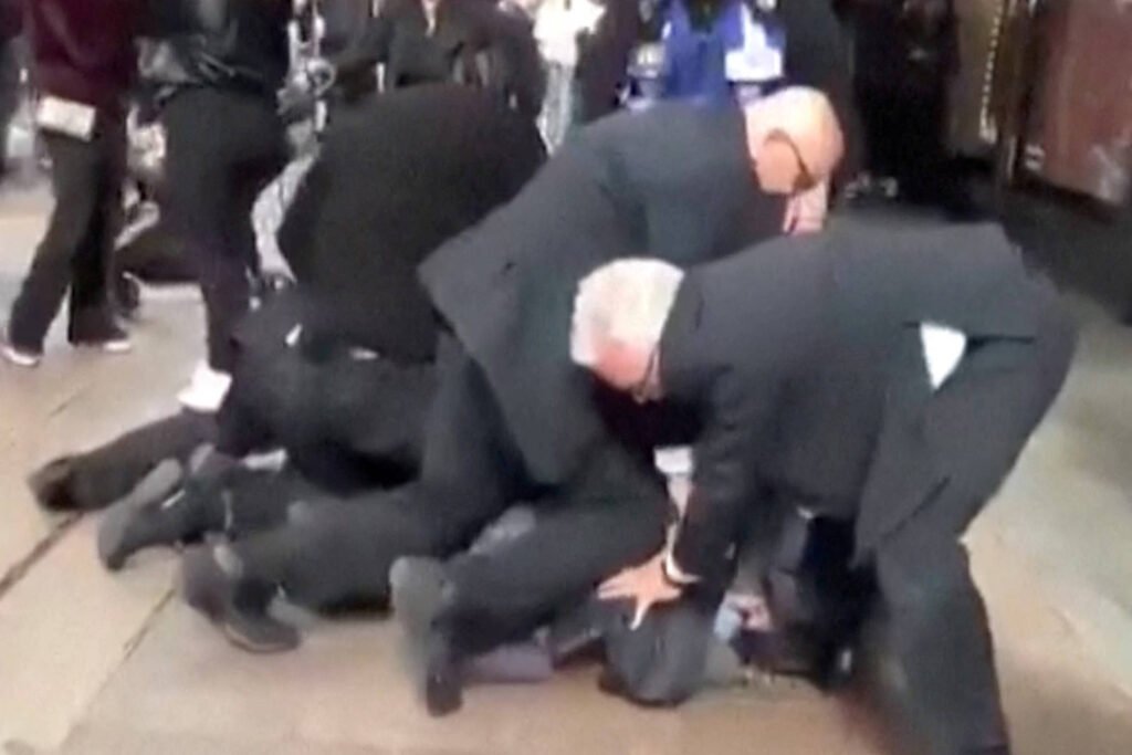 Morte de congolês em abordagem gera protestos em Dublin -