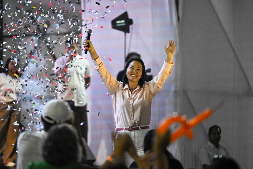 Peru pode ter 2º turno com Keiko e ex-ministro de