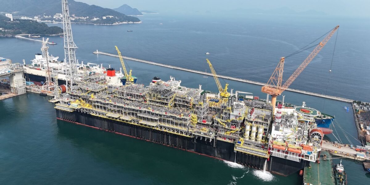 Petrobras inicia P-79 e reforça produção de petróleo e gás
