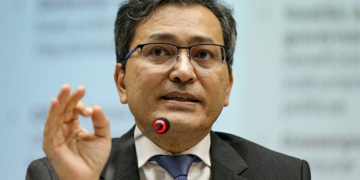 Receita tem recorde de restituições no fim do prazo de