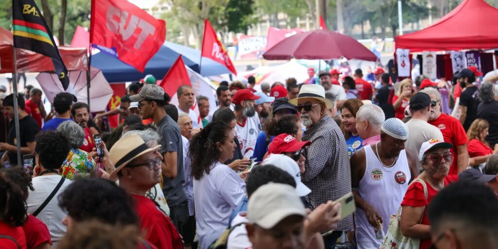Sindicatos realizam ato pelo direito ao descanso e fim da