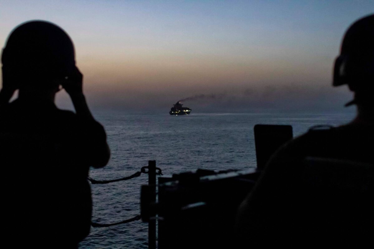 Trump diz que Marinha dos EUA atuou 'como piratas' no