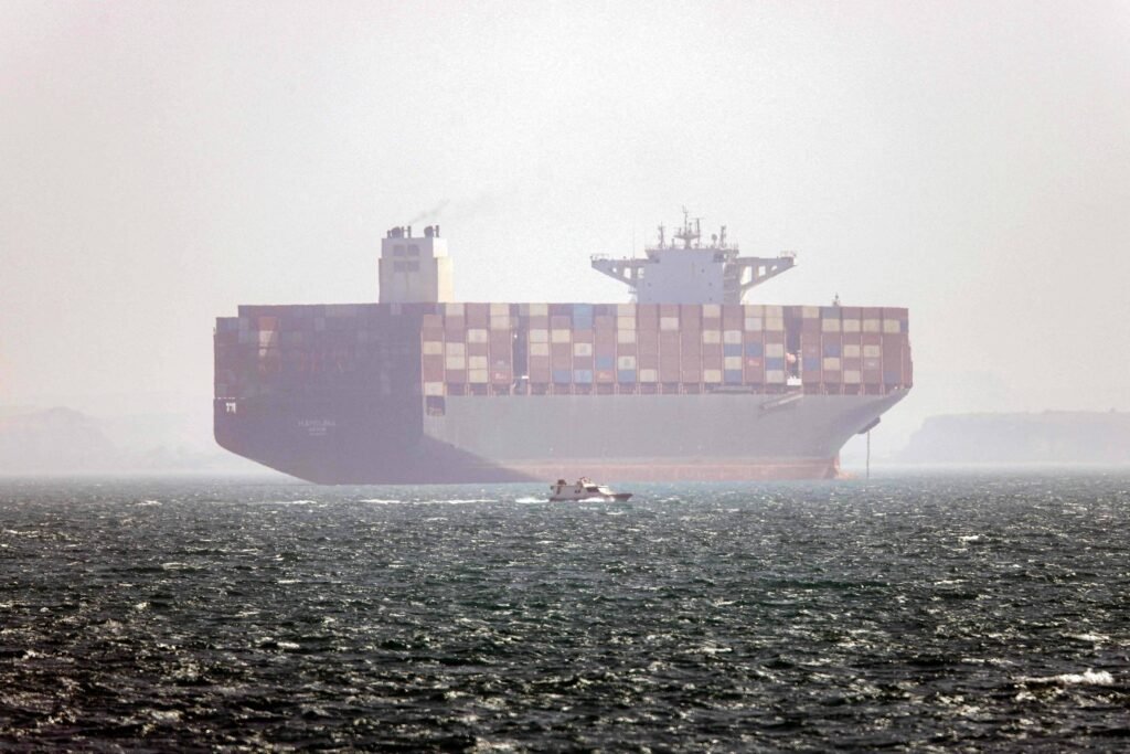 Trump diz que operação para reabrir Hormuz será suspensa -