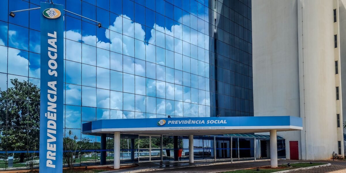 Vazamento de dados no INSS expõe 2,8 milhões de CPFs;