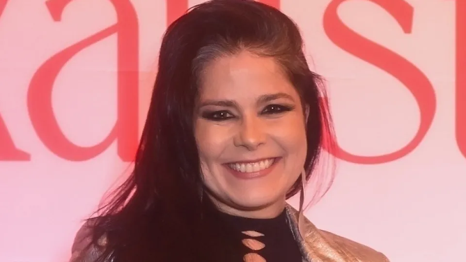 naom_68b9703f04efa.webp.webp