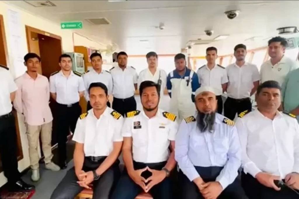 20 mil marinheiros estão presos em Hormuz há 3 meses