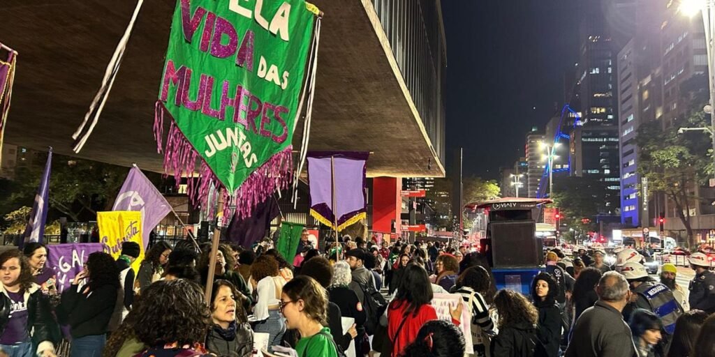 Ato em SP pede manutenção de norma sobre aborto em