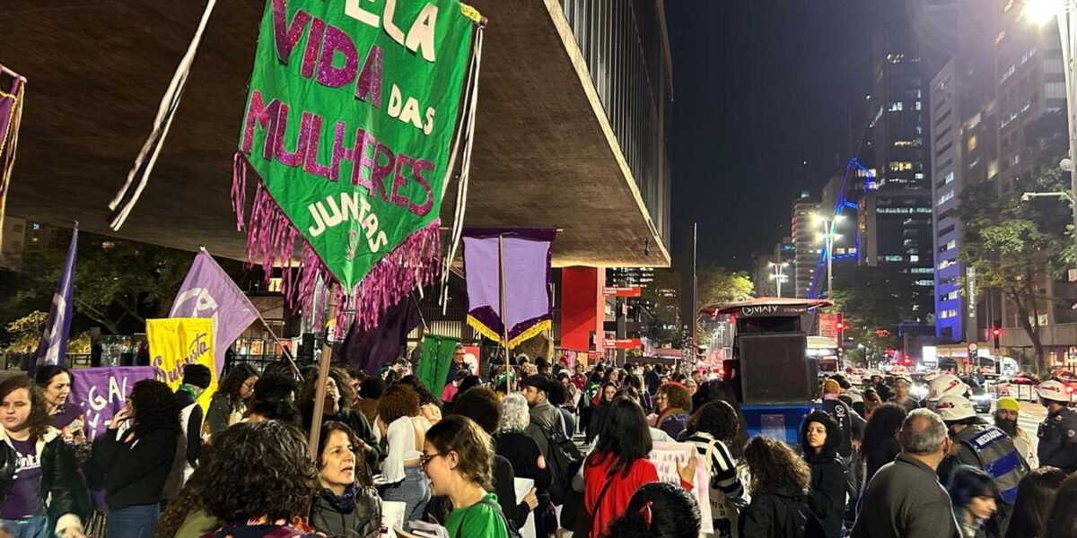 Ato em SP pede manutenção de norma sobre aborto em