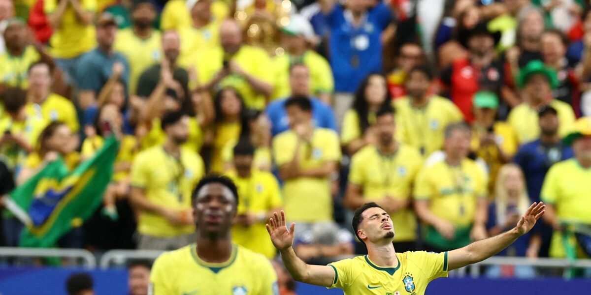 Brasil derrota o Japão e vai às oitavas de final