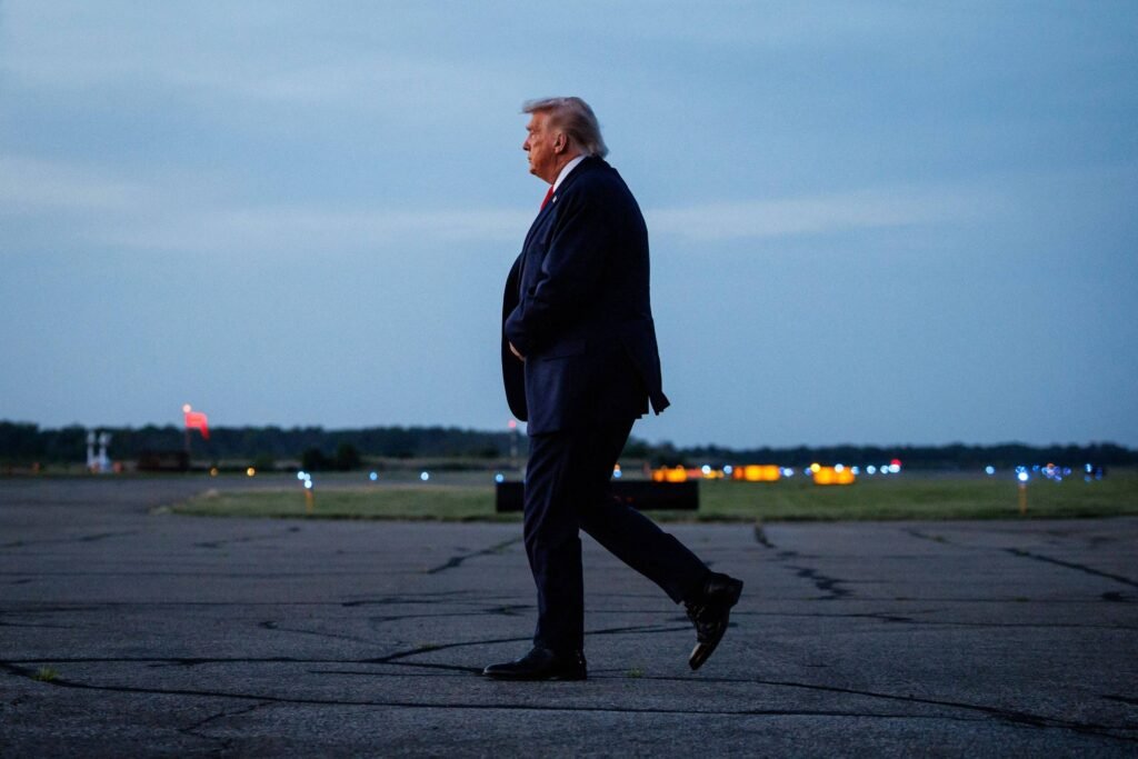 Como Trump tenta interferir em eleições de outros países -