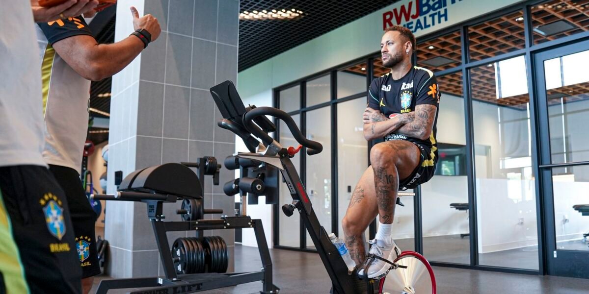 Copa do Mundo: exames de Neymar apontam 'boa evolução' ,
