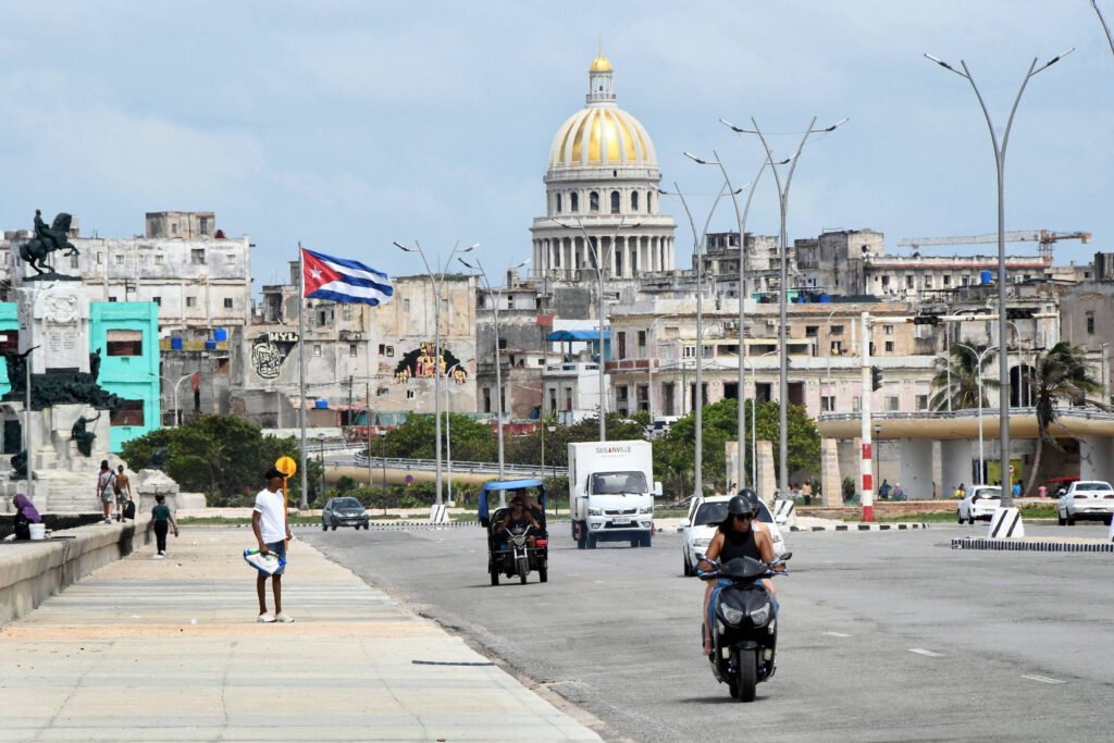 Cuba: Partido Comunista faz reformas para abrir economia - 18/06/2026