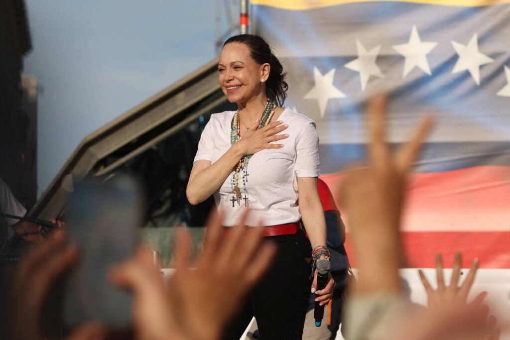 Delcy pode acabar como Maduro, diz María Corina - 01/06/2026