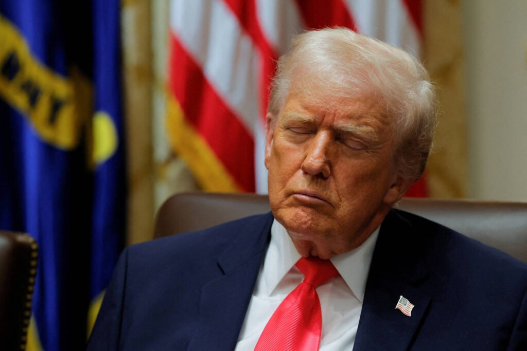 EUA: Trump completa 80 anos com saúde mental em debate