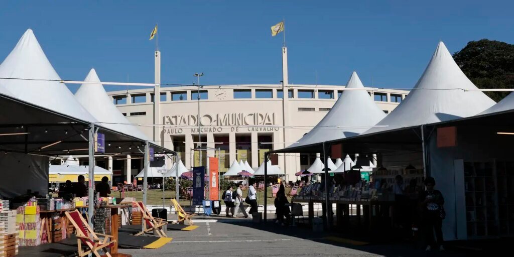 Feriado em SP tem programação gratuita em feira do livro