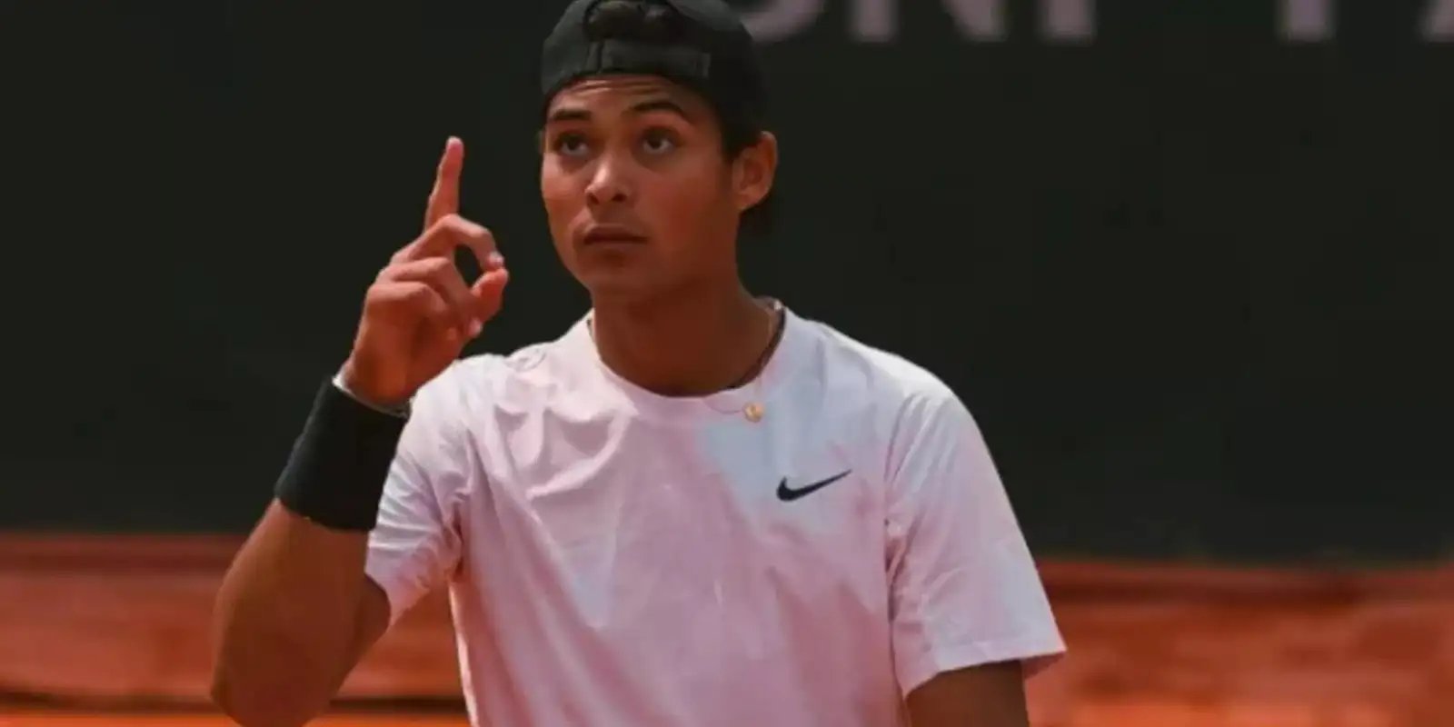 Guto Miguel se torna 1º brasileiro campeão juvenil em Roland