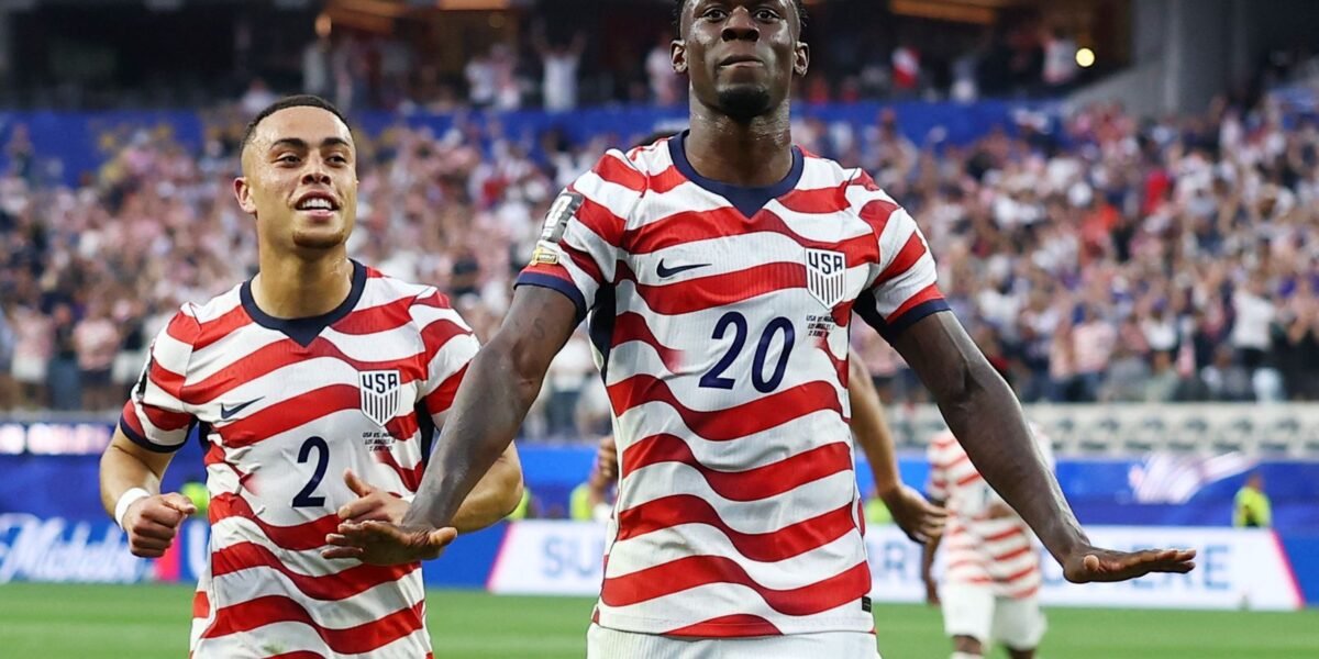 Herói na estreia dos EUA na Copa, Balogun nasceu no