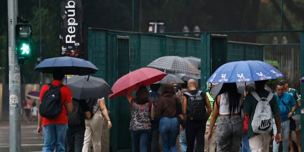 Inmet prevê pancadas de chuva em todas as regiões do