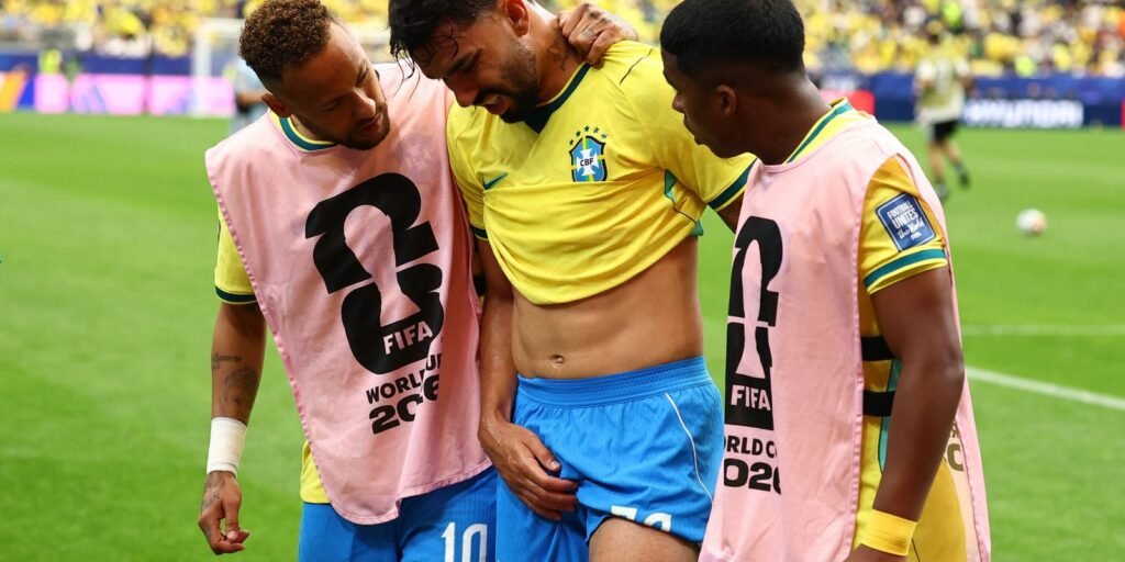 Lucas Paquetá tem lesão na coxa confirmada, sem previsão de