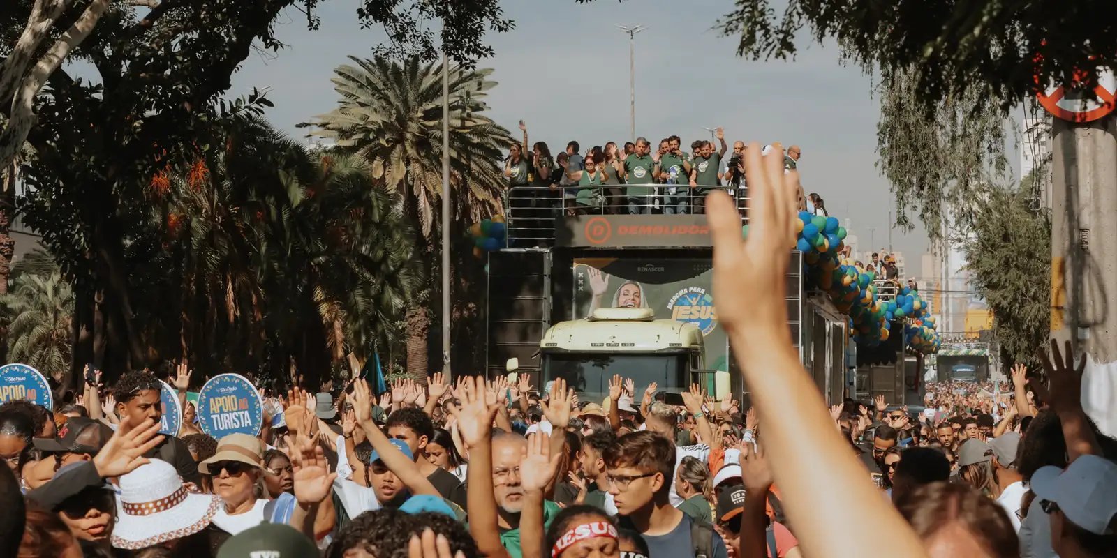 Marcha para Jesus reúne público evangélico no centro de São