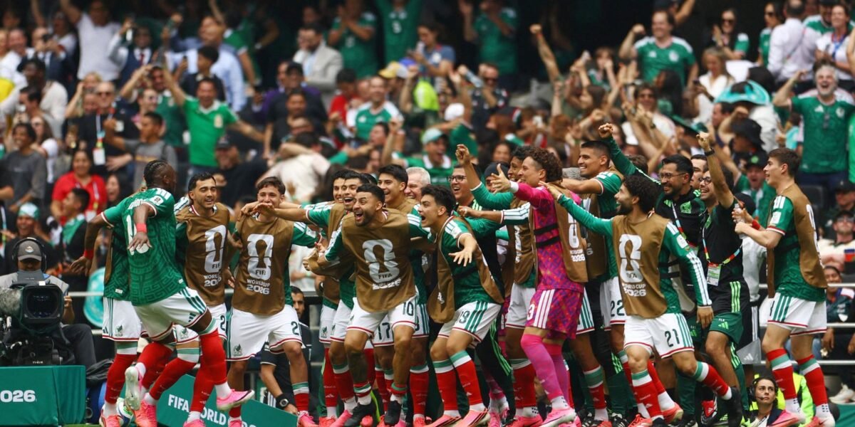 México abre Copa vencendo África do Sul em duelo com