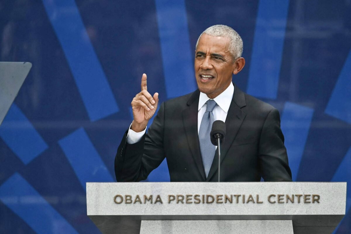 Obama inaugura seu centro em Chicago com críticas a Trump