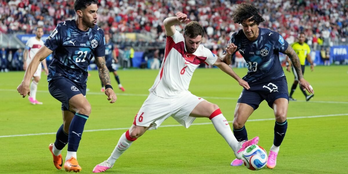 Paraguai vence por 1 a 0 e elimina Turquia no