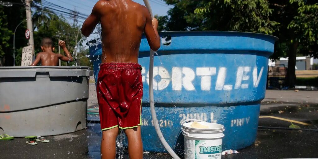 Quase metade das crianças do mundo está exposta a riscos