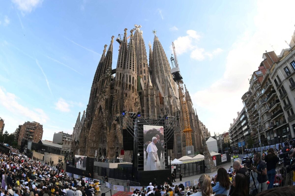 Sagrada Família recebe papa Leão 14 em Barcelona - 10/06/2026