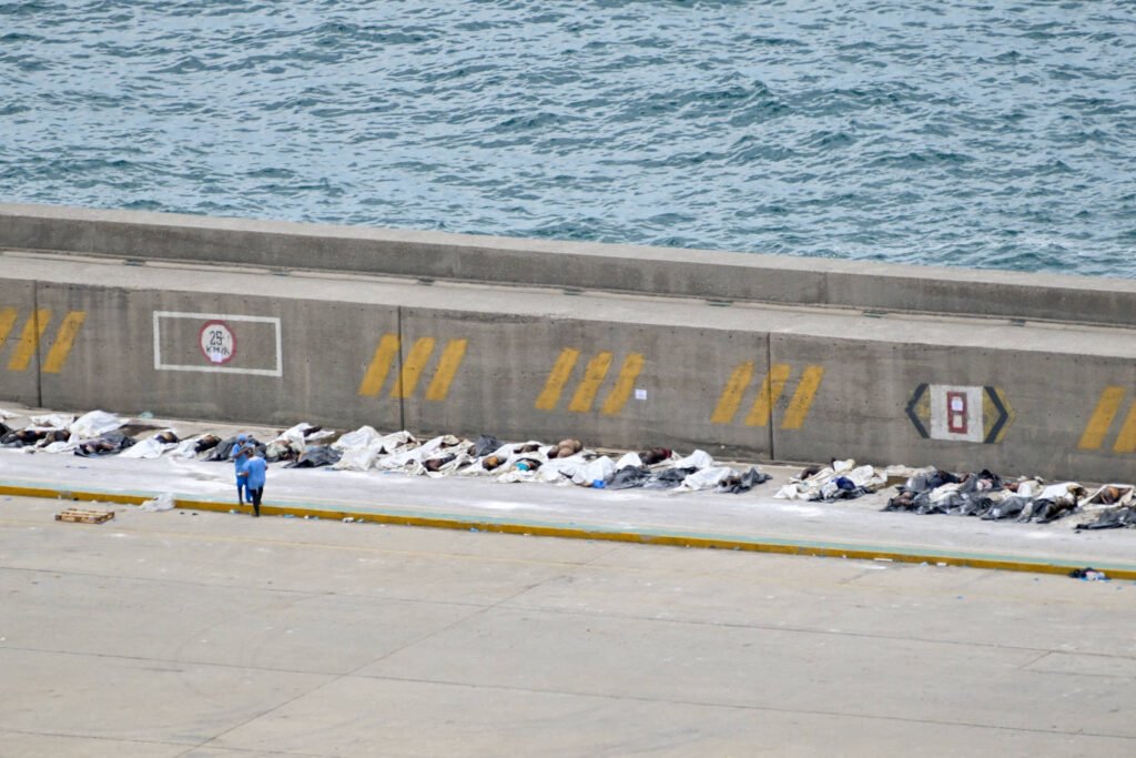 Venezuela: Porto em La Guaira vira necrotério a céu aberto