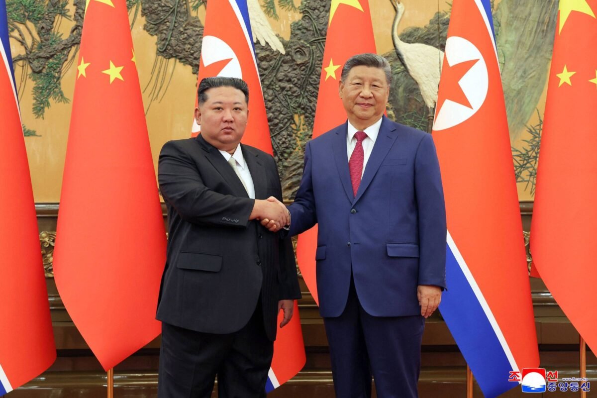 Xi visita Coreia do Norte com Pyongyang perto de Moscou