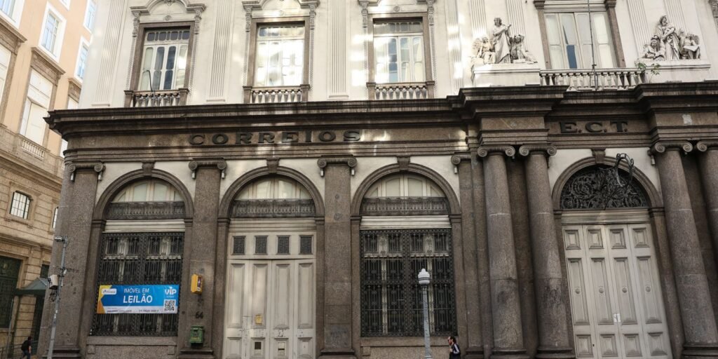 Antiga sede dos Correios no centro do Rio vai a