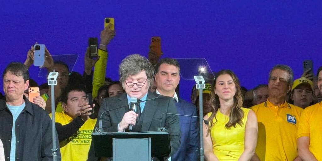 Após ofensas de Milei a Lula, Itamaraty chama embaixador para
