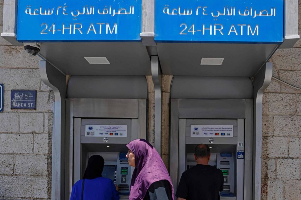 Bancos israelenses ameaçam cortar laços com a Cisjordânia - 28/07/2026