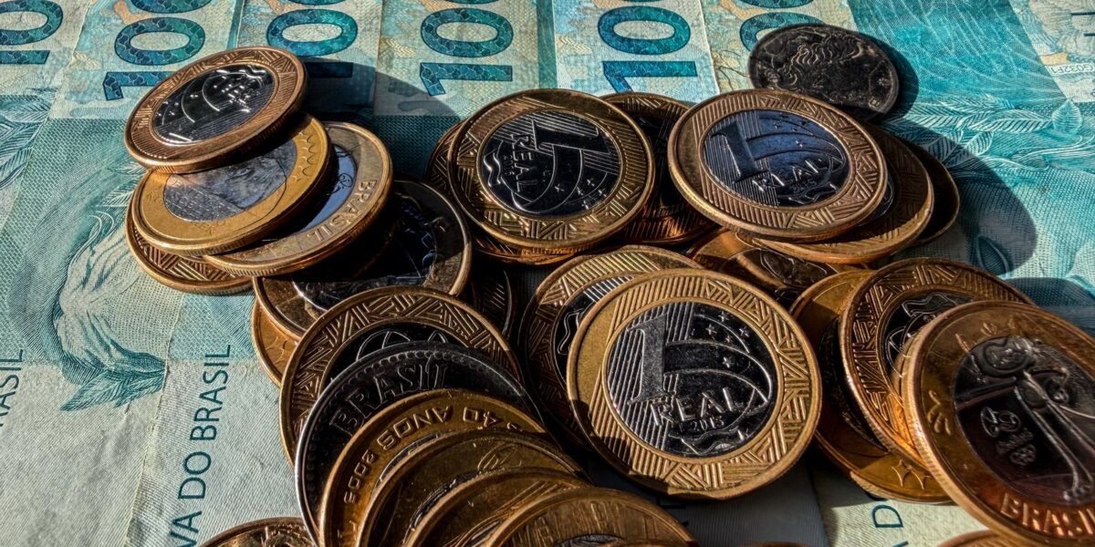 Beneficiários com NIS de final 2 recebem Bolsa Família de