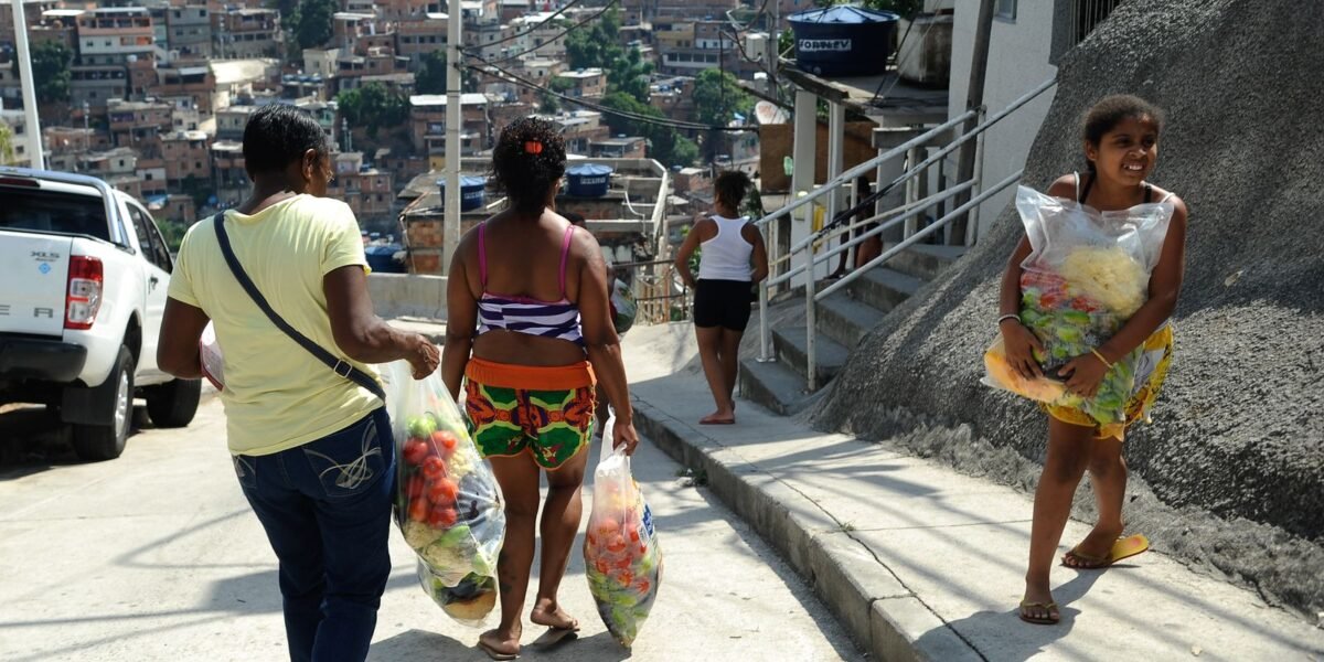 Brasil completa 1 ano fora do Mapa da Fome, mas