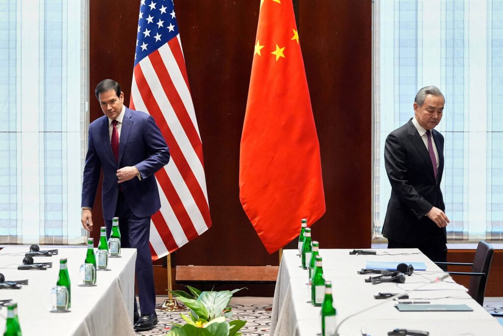 China insta EUA a ter 'máxima cautela' na questão Taiwan