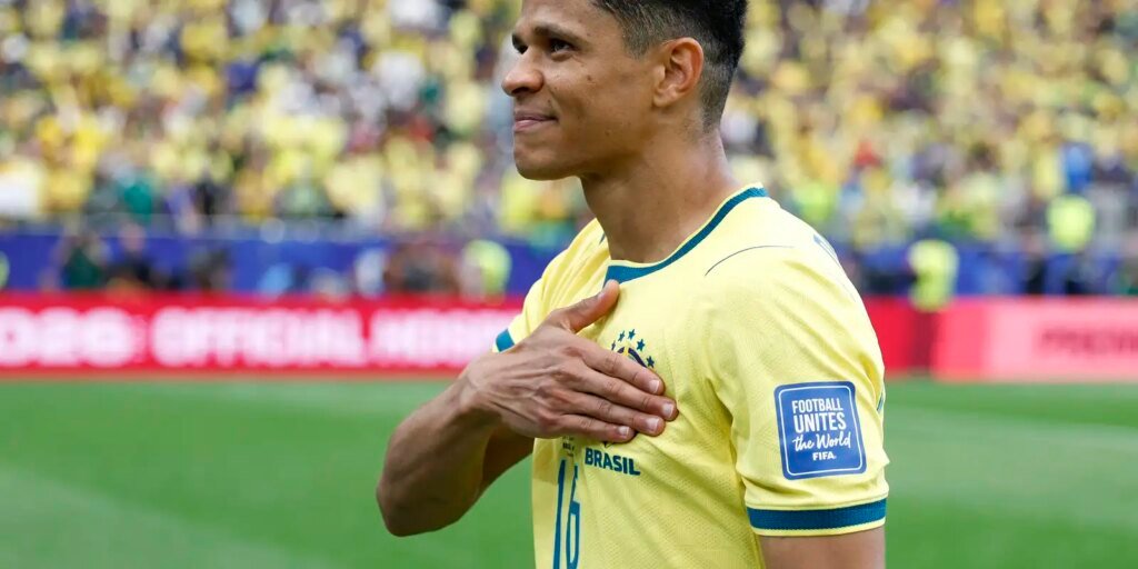 Douglas Santos traz vivência do ouro olímpico para buscar o