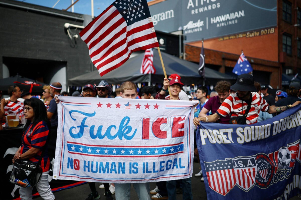 EUA: Agente do ICE mata imigrante mexicano em abordagem -