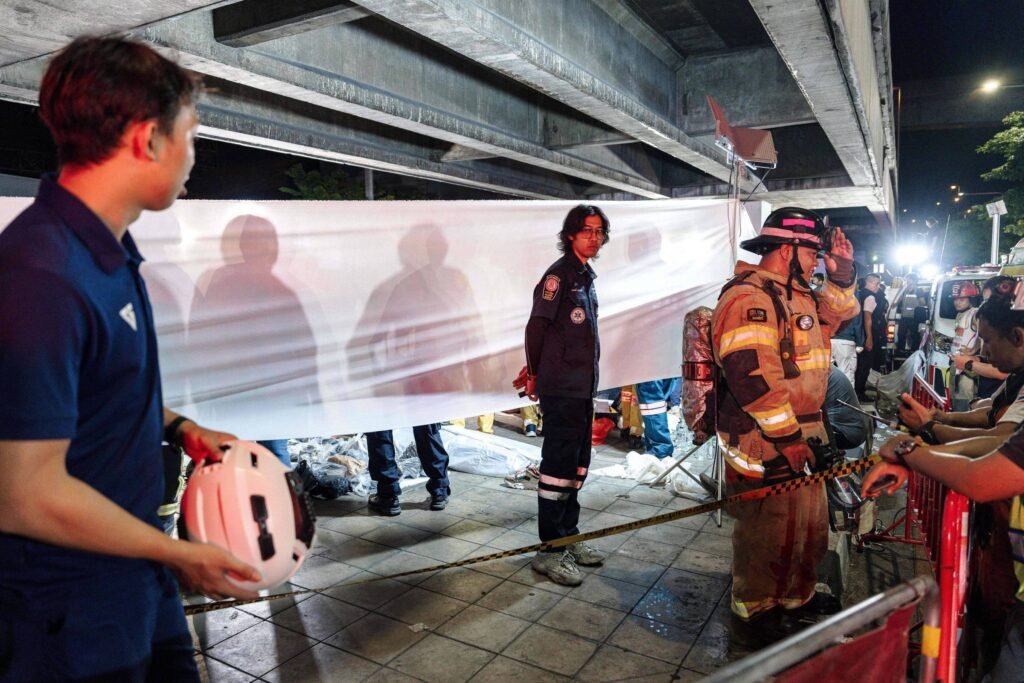 Incêndio em pub mata ao menos 27 na capital da