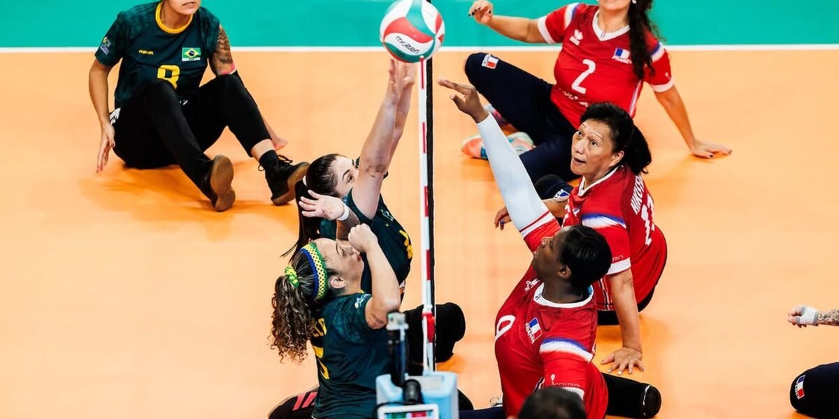 Invictas, seleções do Brasil jogam oitavas do Mundial de vôlei