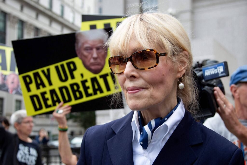 Justiça manda Trump indenizar escritora por abuso sexual - 08/07/2026