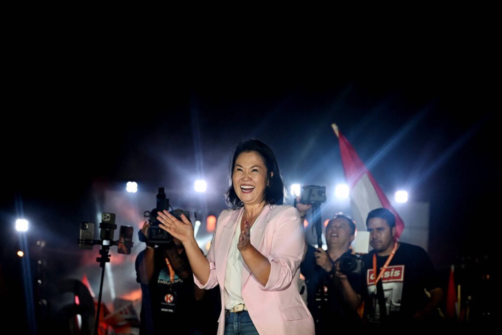 Keiko, filha de Fujimori, é eleita presidente do Peru -