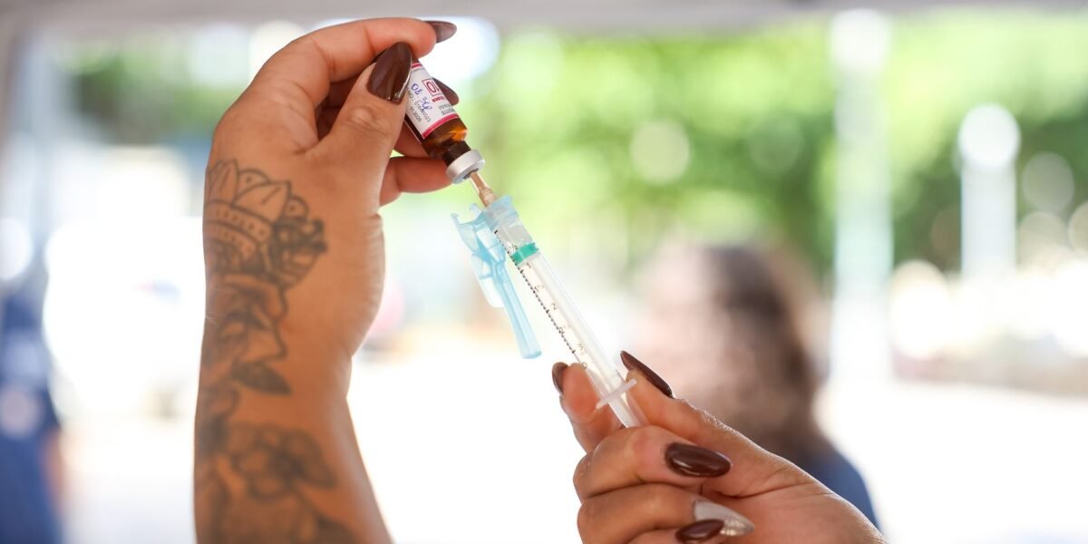 Ministério da Saúde recomenda ampliar vacinação contra o sarampo em