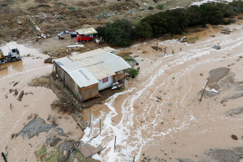 Mortos por temporal no Chile sobem para 10 - 21/07/2026